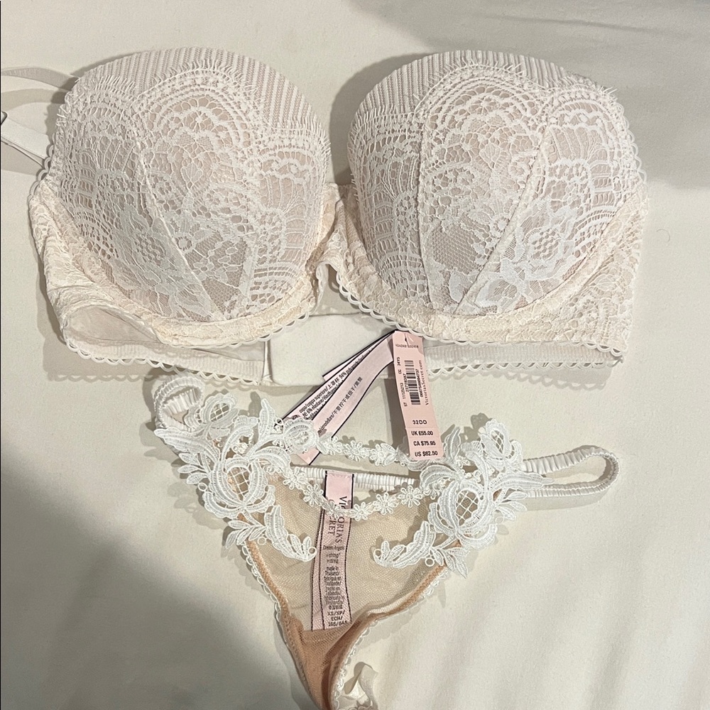 Victoria's Secret Lace Bra Set in Cream